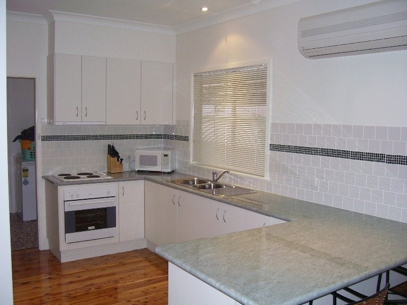 17 Orange Street, Parkes NSW 2870