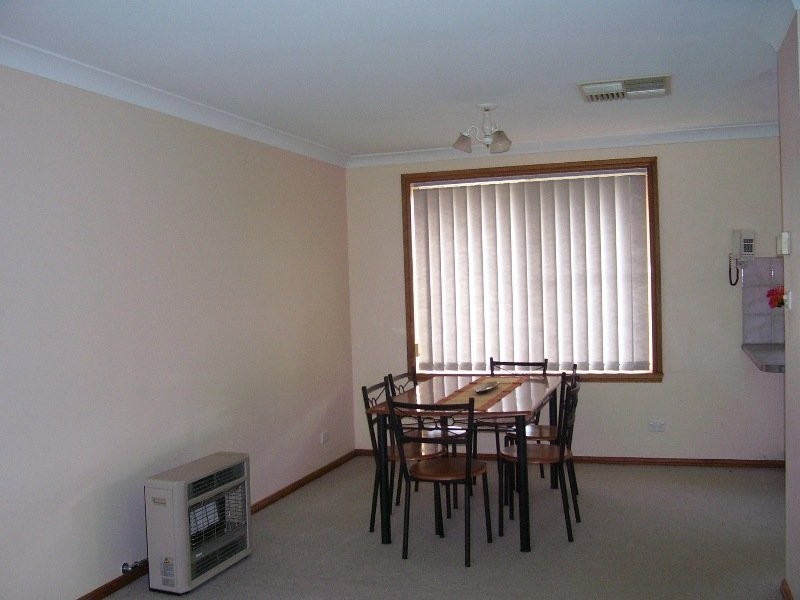 19 Ebelina Cres, Parkes NSW 2870