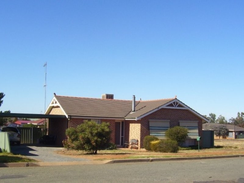 25 Koala Street, Parkes NSW 2870