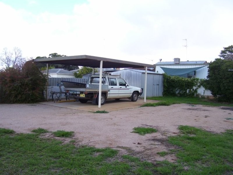 6 Thornbury Street, Parkes NSW 2870