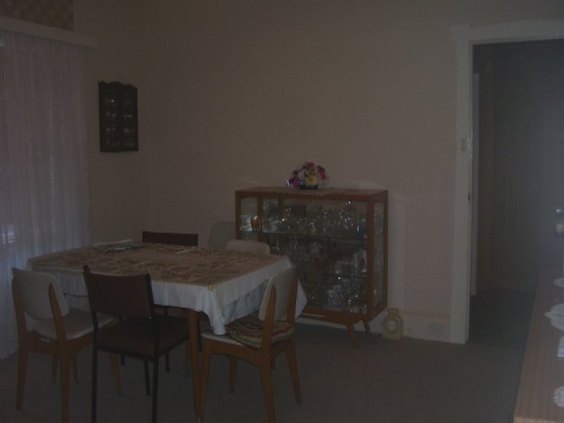 6 Metcalfe Street, Parkes NSW 2870