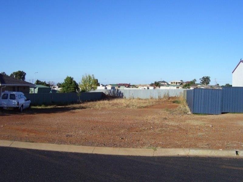 1 Thomas Tom Crescent, Parkes NSW 2870