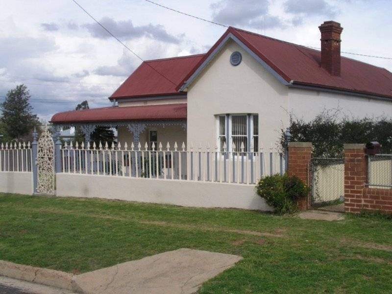 5 Cecile Street, Parkes NSW 2870