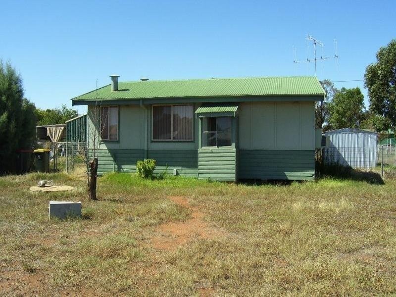 5 West Street, Trundle NSW 2875