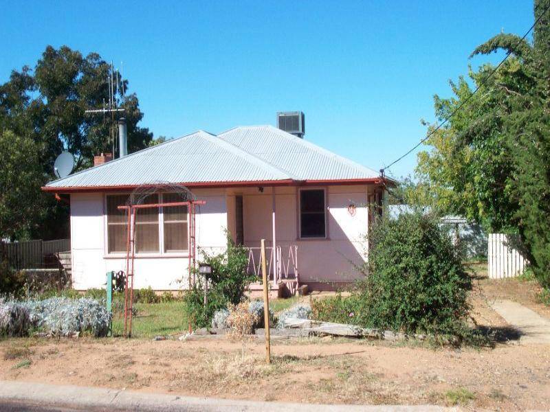 1 Wilga Street, Parkes NSW 2870