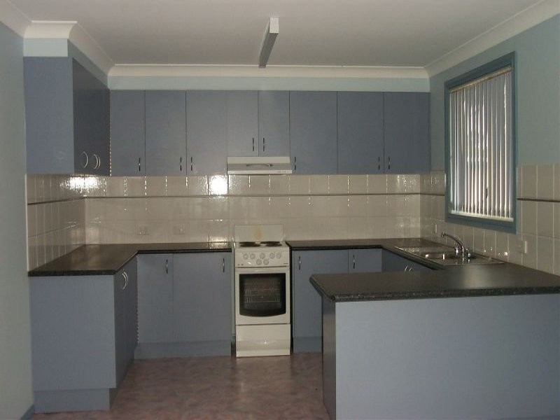 7 Lawson Street, Parkes NSW 2870