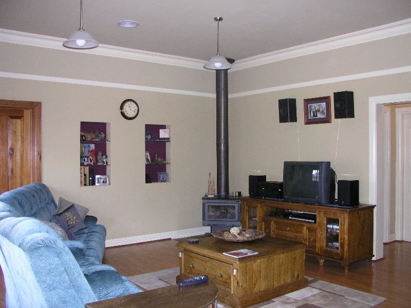 4 Thurlstone Street, Parkes NSW 2870