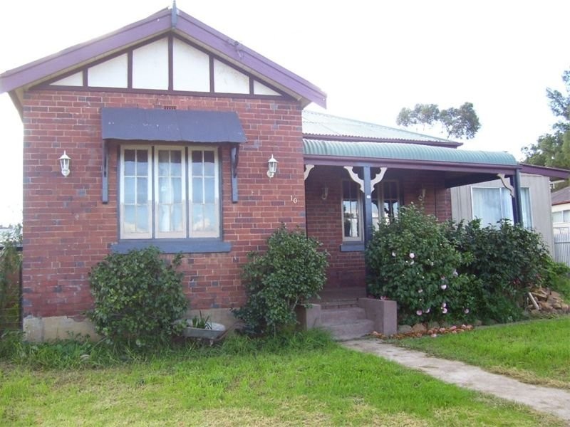 10 May Street, Parkes NSW 2870