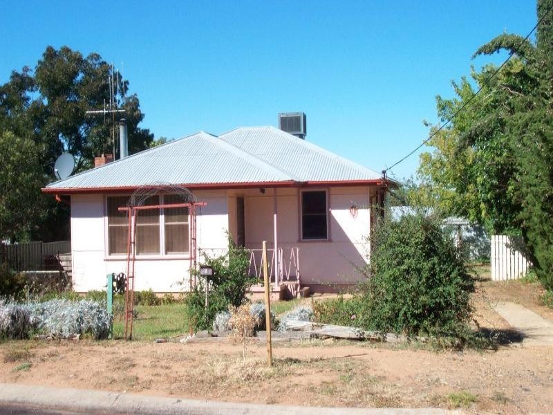 1 Wilga Street, Parkes NSW 2870
