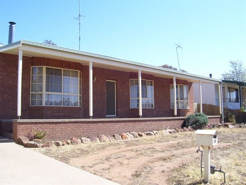 81 Woodward Street, Parkes NSW 2870