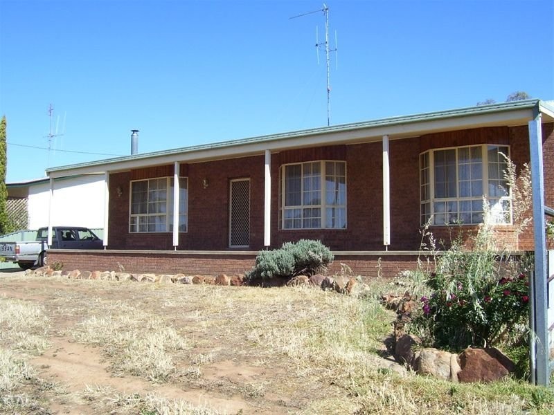 81 Woodward Street, Parkes NSW 2870