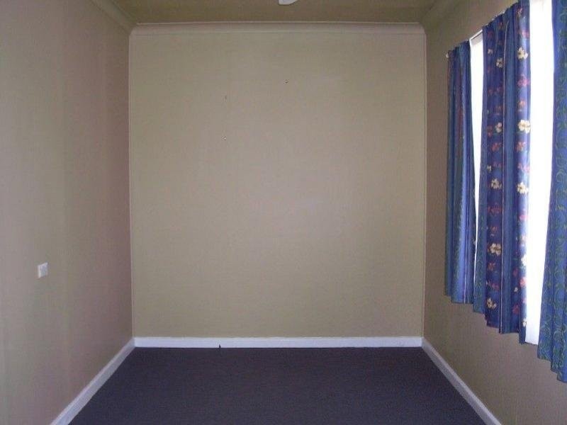 4 Thornbury Street, Parkes NSW 2870