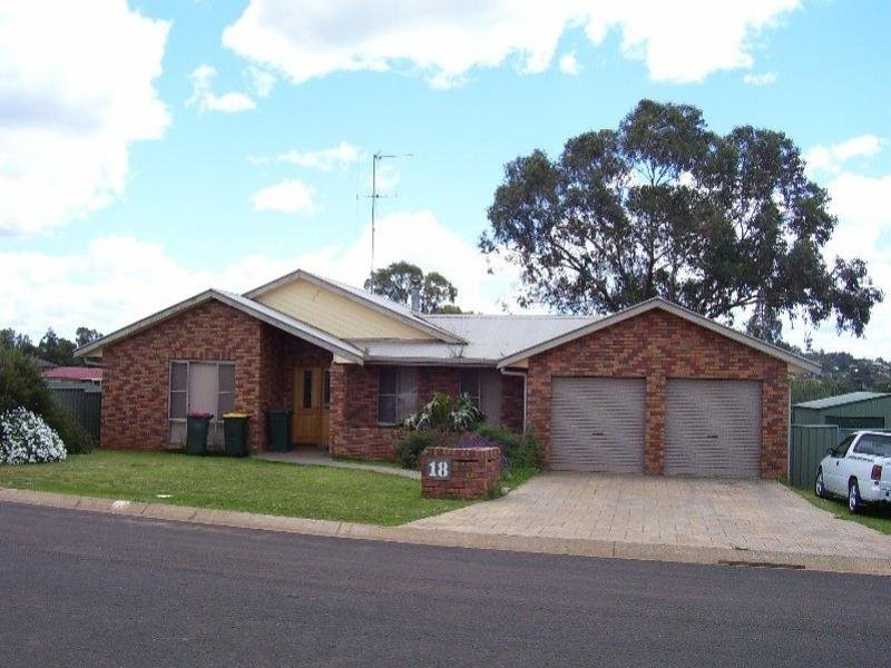 18 Georgefield Drive, Parkes NSW 2870