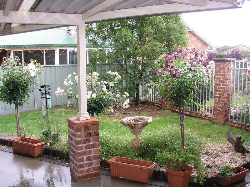 17 Golden Bar Drive, Parkes NSW 2870