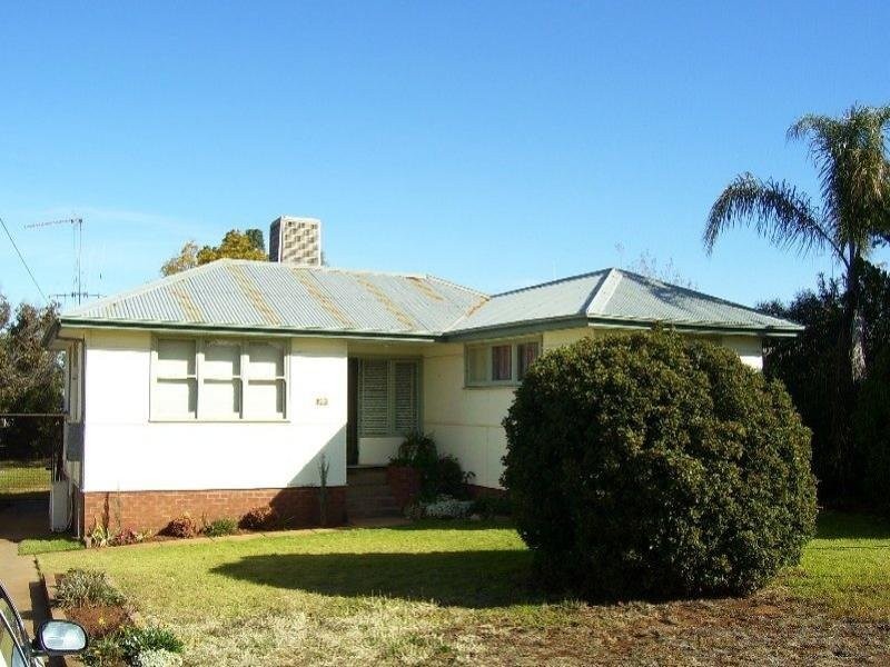 23 Want Street, Parkes NSW 2870