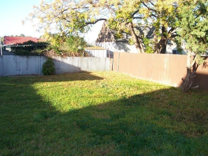 4 Talbot Street, Parkes NSW 2870