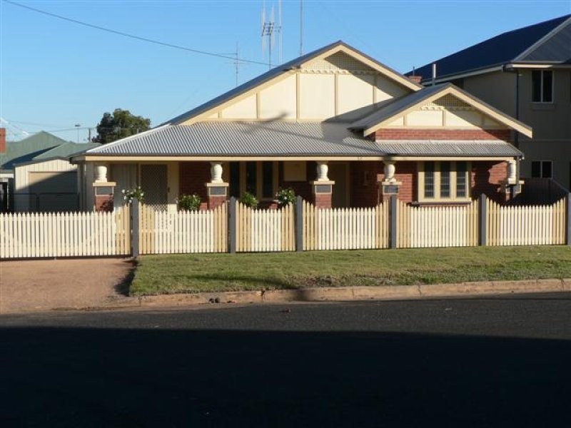 51 Church Street, Parkes NSW 2870