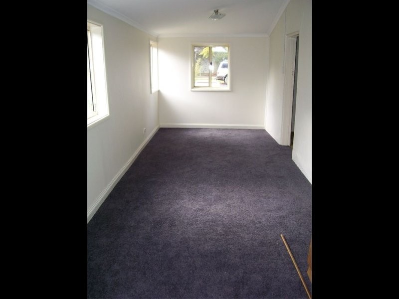 8 Bollinger Street, Parkes NSW 2870