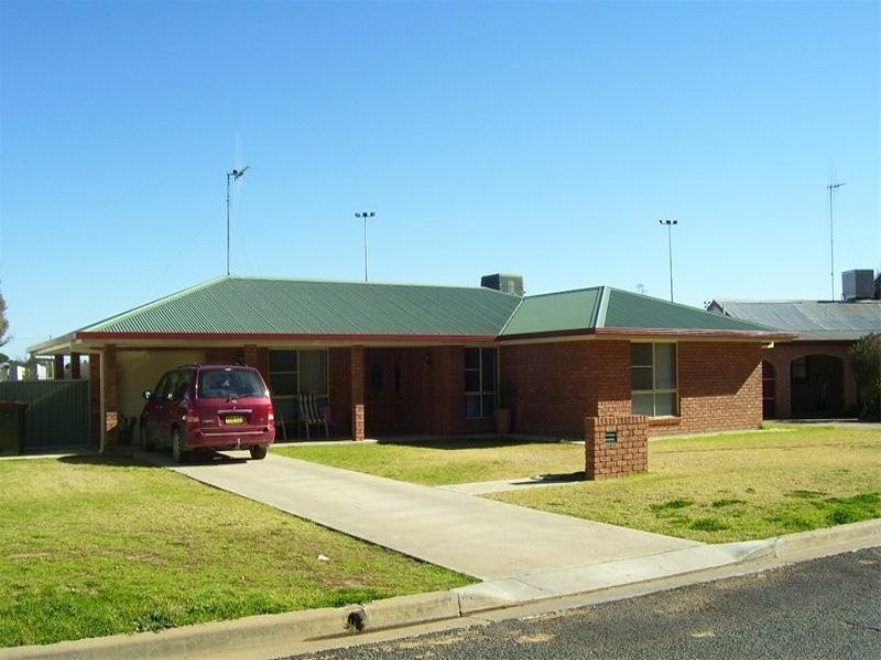 52 Forbes Road, Parkes NSW 2870
