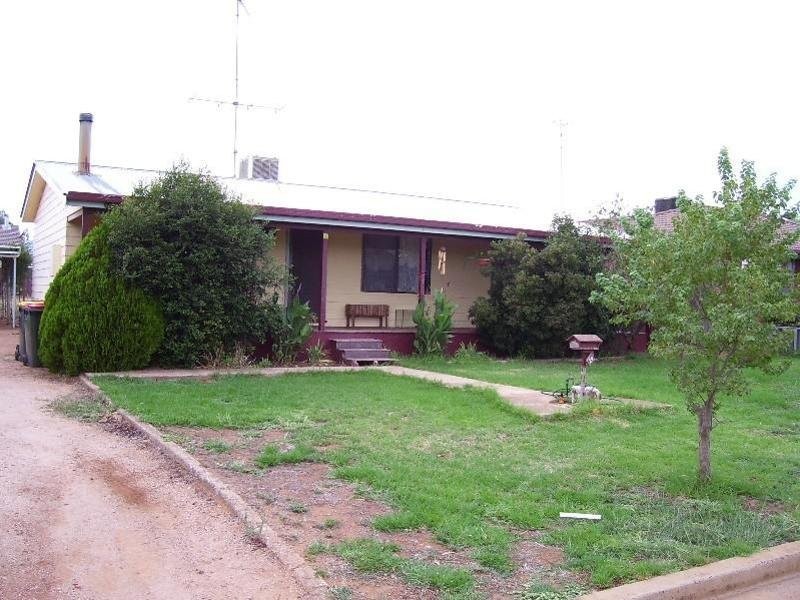 29 Lawson Street, Parkes NSW 2870