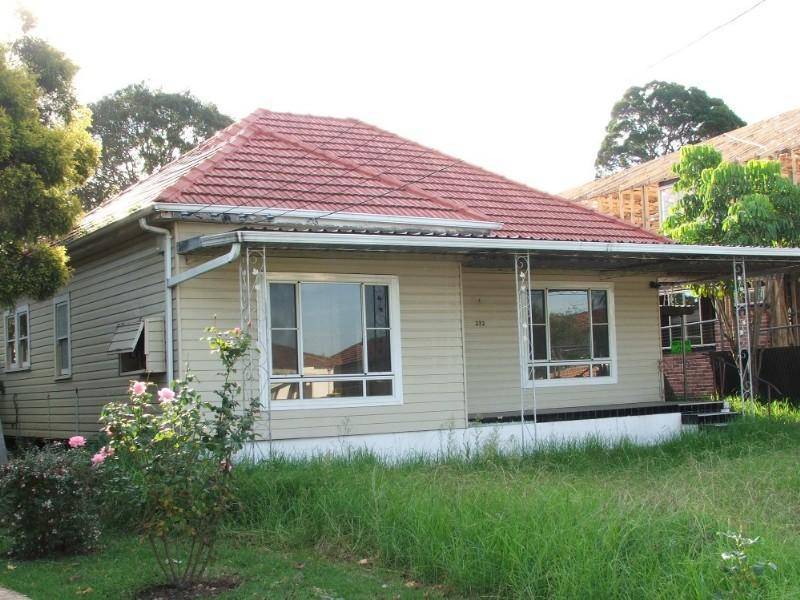 232 Excelsior Ave, Merrylands NSW 2160