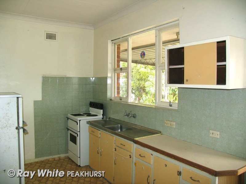 133 Belmore Rd, Peakhurst NSW 2210