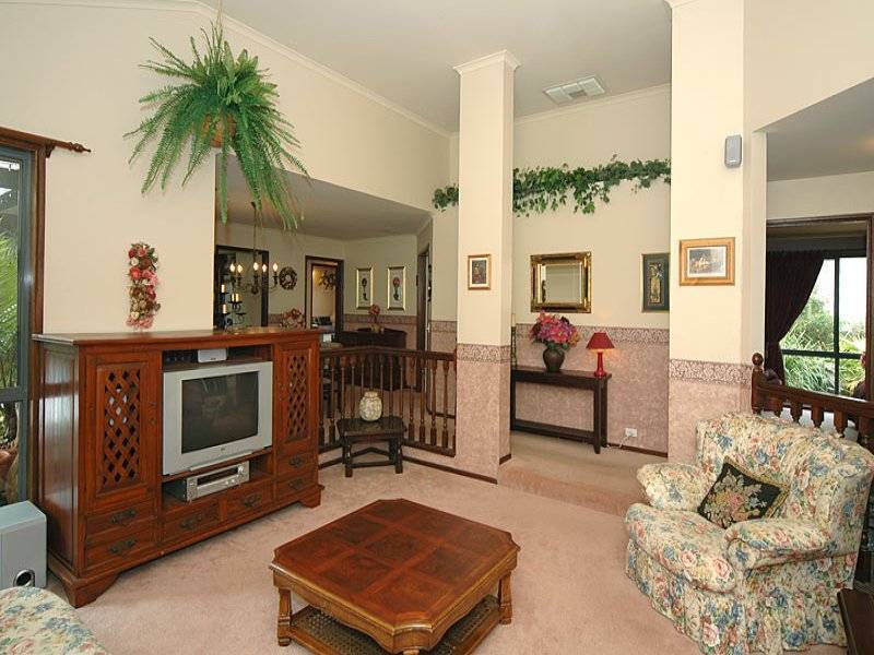 4 Thornhill Place, Onkaparinga Hills SA 5163