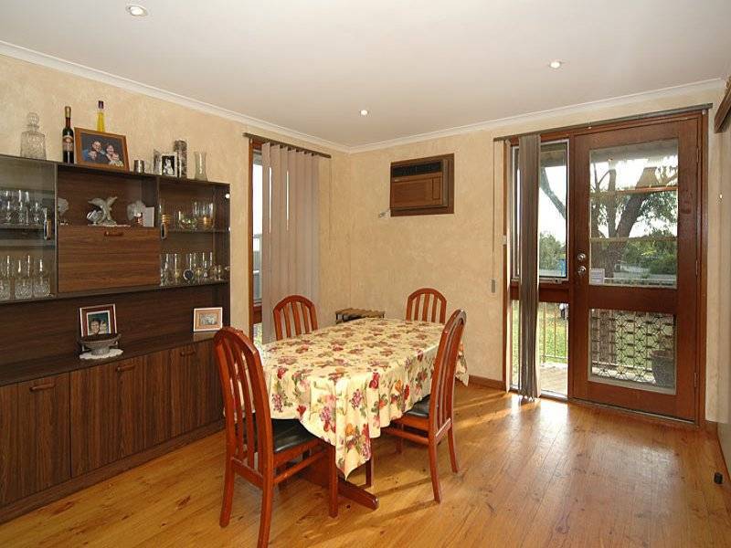 27 Marana Avenue, Morphett Vale SA 5162