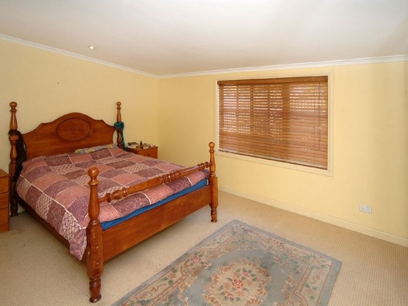 32 Whinnerah Avenue, Aldinga Beach SA 5173