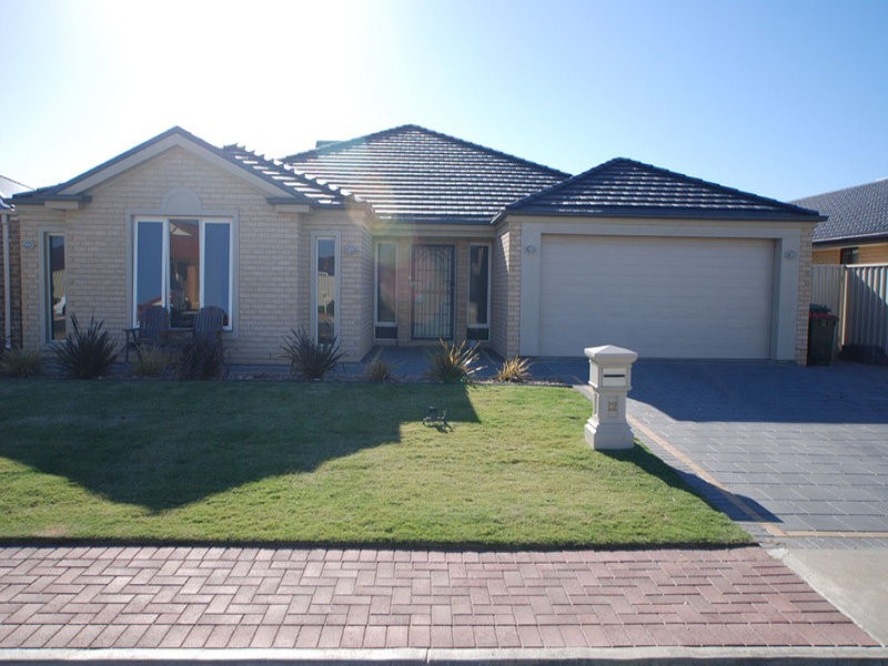 12 Barracoota Crescent, Aldinga Beach SA 5173