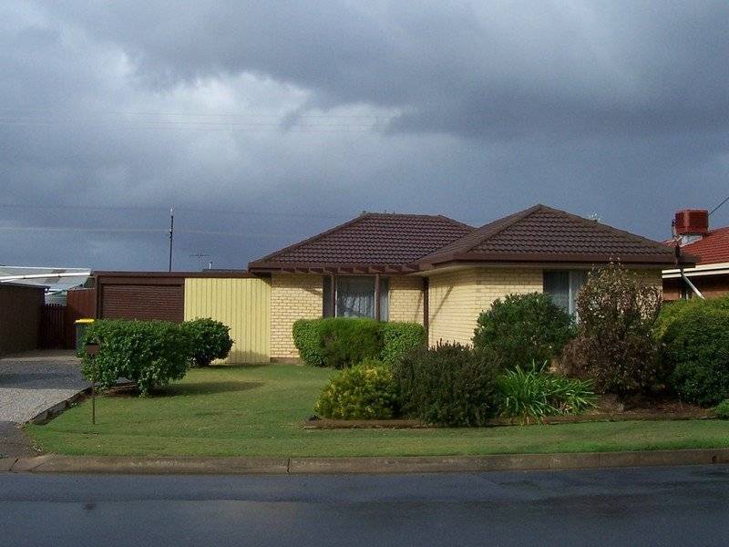 4 Rover Crescent, Port Willunga SA 5173