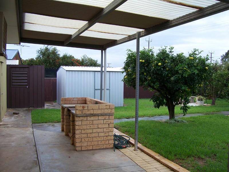 4 Rover Crescent, Port Willunga SA 5173