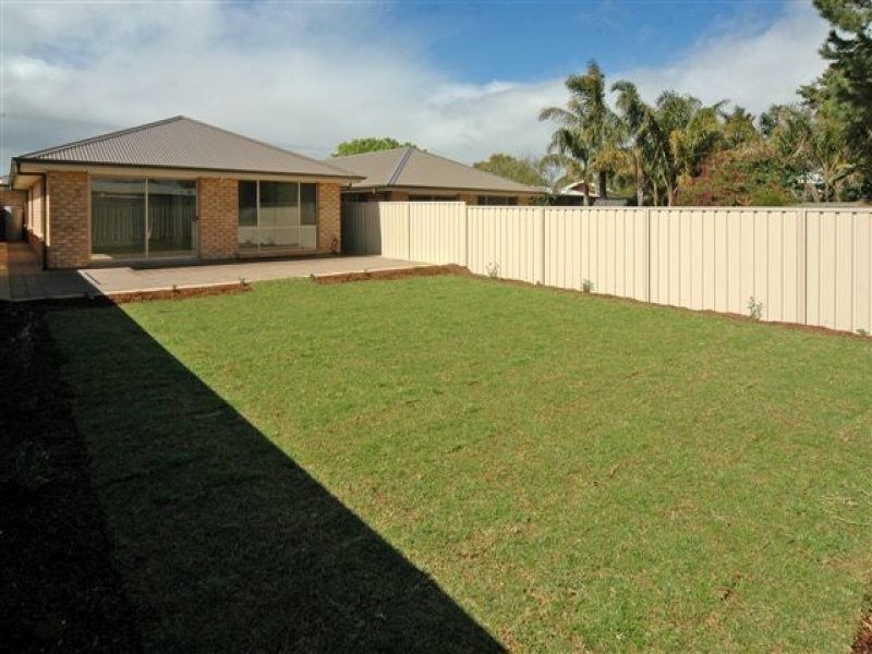 42 Whinnerah Avenue, Aldinga Beach SA 5173