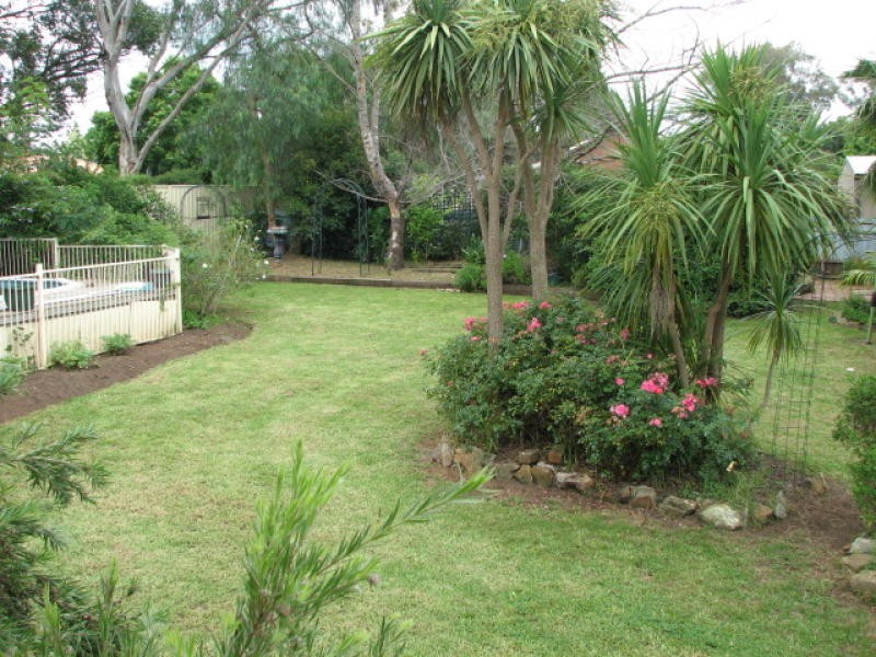 7 South Street, Thirlmere NSW 2572