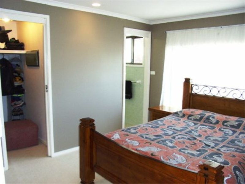 19 Diggers Drive, Tanilba Bay NSW 2319