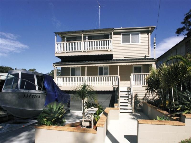 9 Montevideo Parade, Nelson Bay NSW 2315