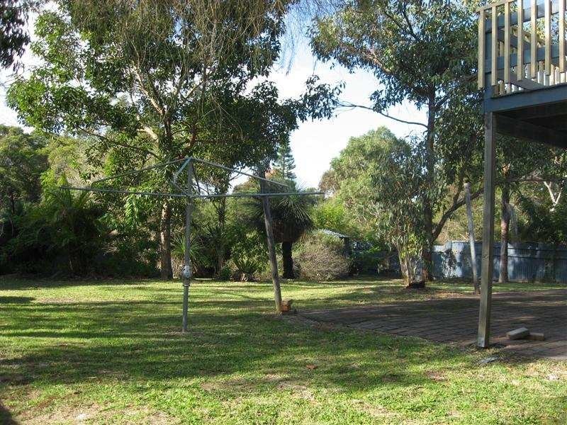 7 Lloyd George Grove, Tanilba Bay NSW 2319