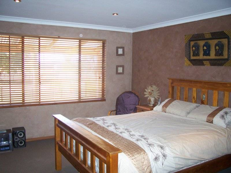 16 Peters Road, Muchea WA 6501