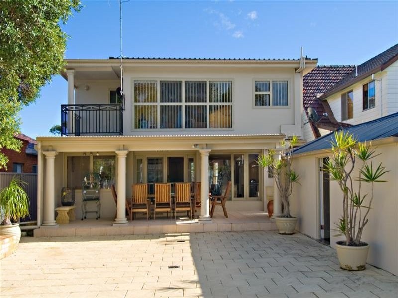 11 Moss Street, Sans Souci NSW 2219