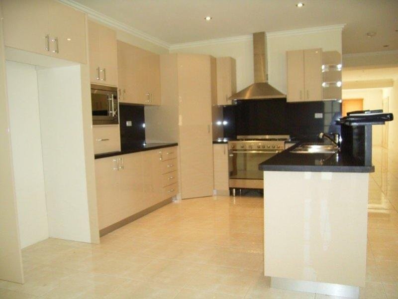 10 Carroll Street, Beverley Park NSW 2217