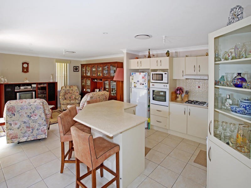 51 Barton St, Oak Flats NSW 2529