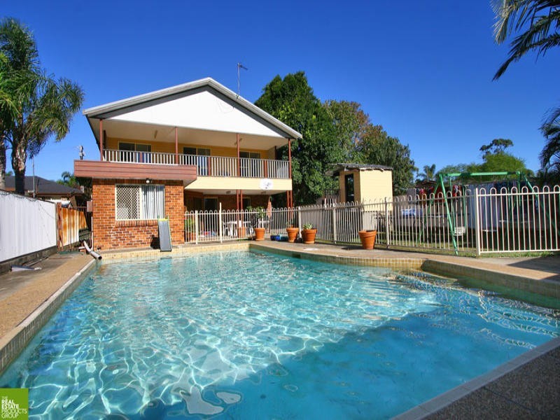 55 Devonshire Cres, Oak Flats NSW 2529