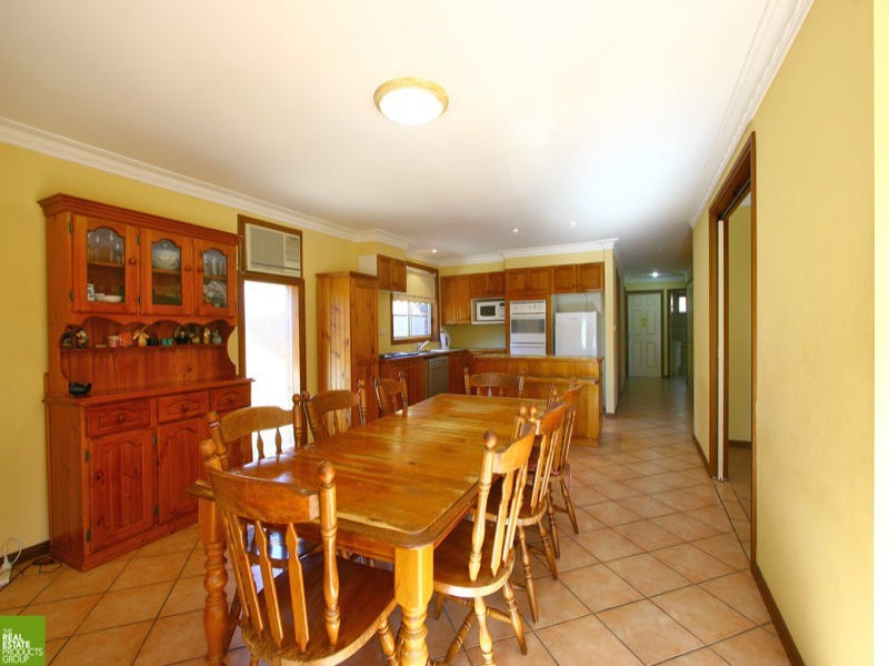 55 Devonshire Cres, Oak Flats NSW 2529