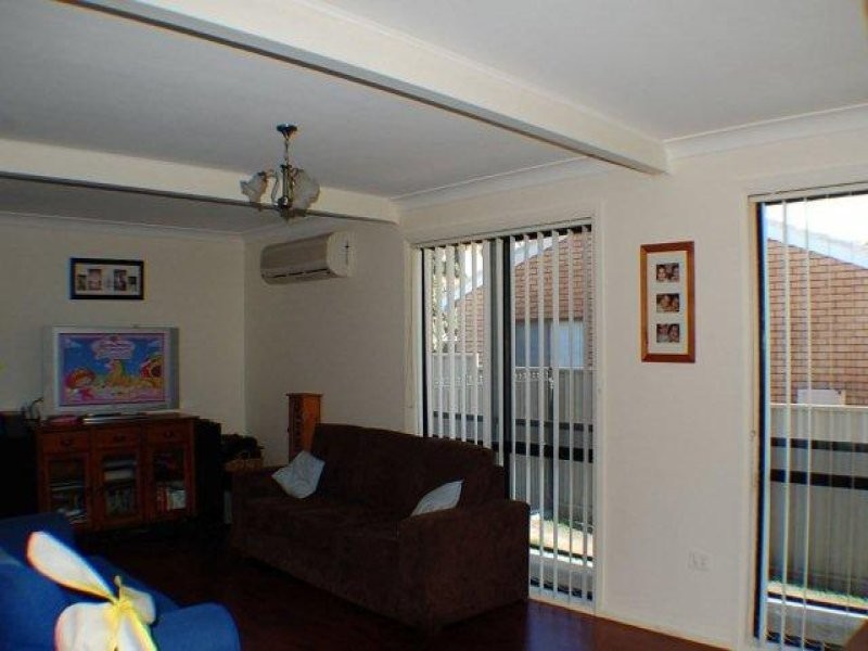 209 Reddall Pde, Mount Warrigal NSW 2528