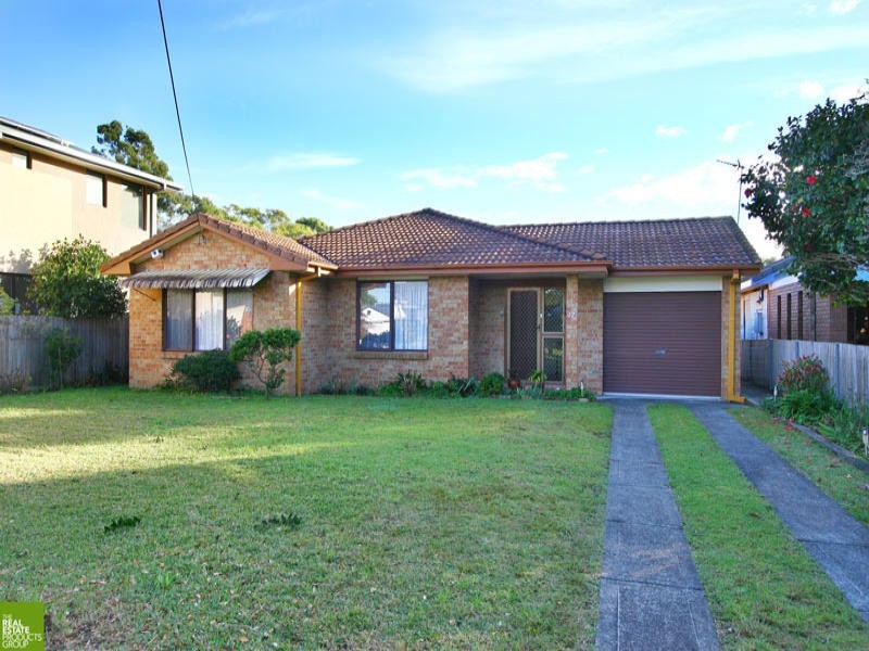 17 Newton Cres, Oak Flats NSW 2529