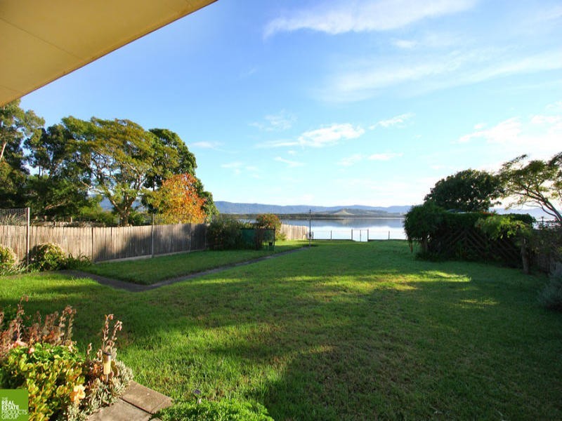 17 Newton Cres, Oak Flats NSW 2529