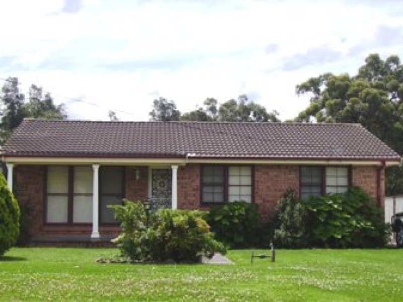 63 Devonshire Crescent, Oak Flats NSW 2529