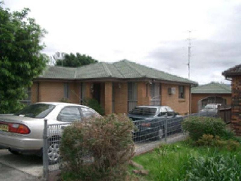 18 Kingston Street, Oak Flats NSW 2529