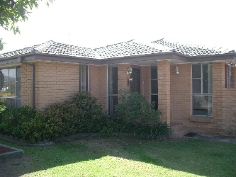 18 Kingston Street, Oak Flats NSW 2529