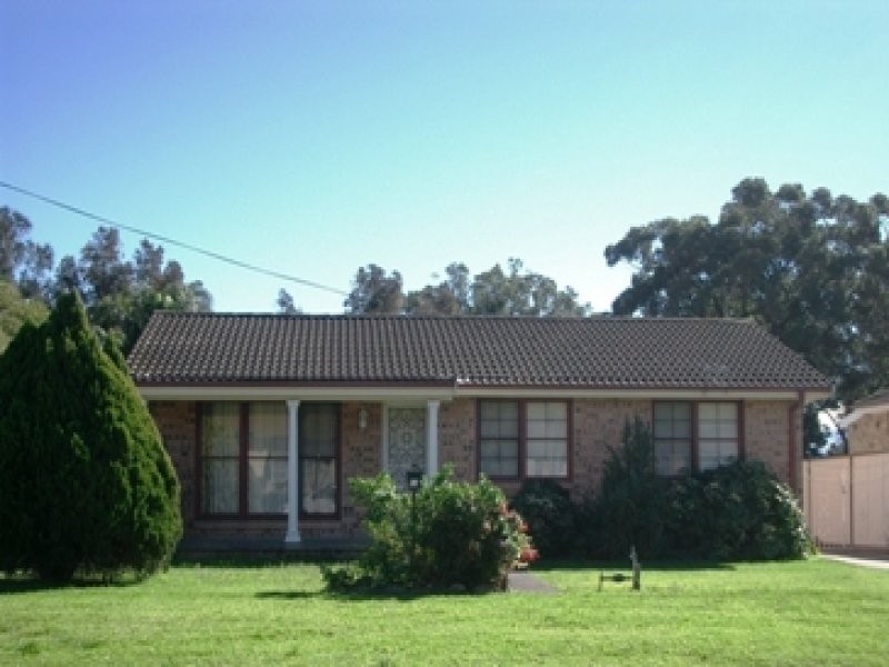 63 Devonshire Crescent, Oak Flats NSW 2529